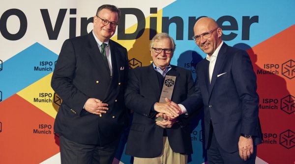 Flori Schuster (CEO Sporthaus Schuster GmbH), Tim Boyle (President & CEO Columbia Sportswear), Klaus Dittrich (Chairman & CEO Messe München GmbH)