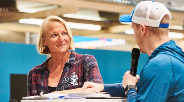 Sonni Hönscheid im Watersport Village der ISPO Munich 2018.