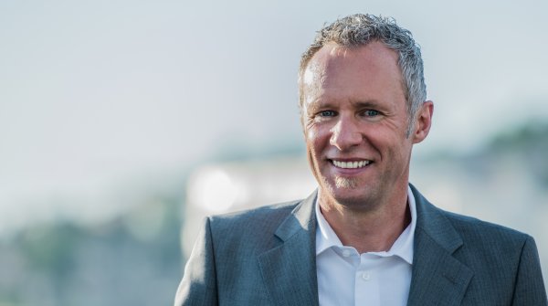 Axel Brosch hat 34 Jahre Erfahrung in der Sportartikelbranche gesammelt und ist jetzt Geschäftsführer Central Europe der Oberalp Gruppe