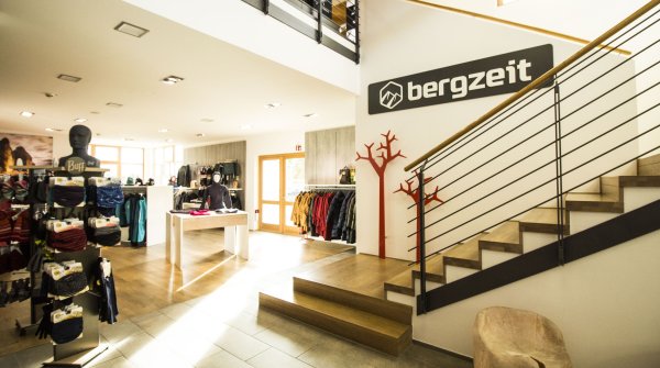 A view into the Bergzeit-Store in Gmund am Tegernsee.