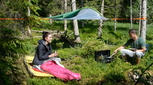 Beim Camping zählt auch das passende Outdoor-Equipment. Beim Camping zählt auch das passende Outdoor-Equipment.