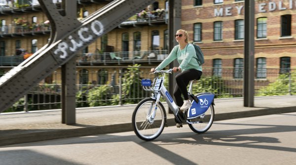 Der größte deutsche Anbieter Nextbike verzeichnet in Berlin monatlich 18.000 Ausleihen.