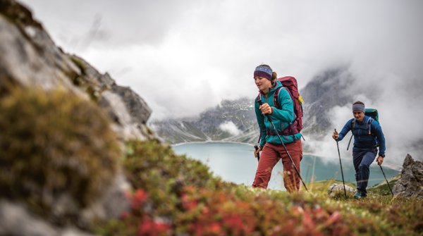 Weiter bergauf geht es bei der Rucksackmarke Deuter.