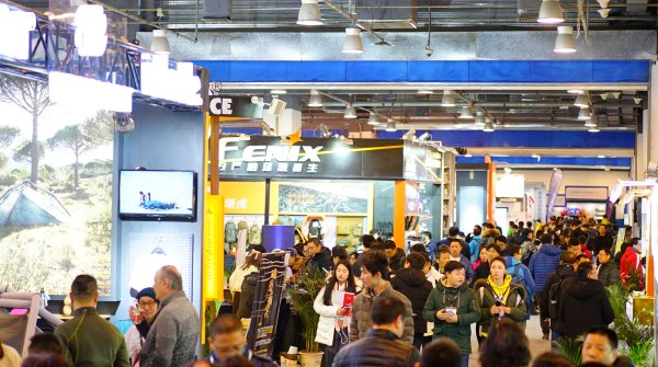 Crowded exhibition halls are self-evident at the ISPO Beijing. 