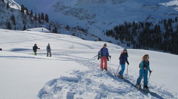 Auf Skitour mit der Familie, das geht beispielsweise in St. Antönien. 