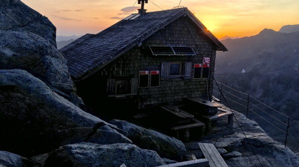 Die Rojacherhütte ist eine der kleinsten bewirteten Hütten im Alpenraum