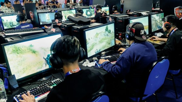 ES_COM: Werden Sie Partner eines der größten deutschen eSports-Events