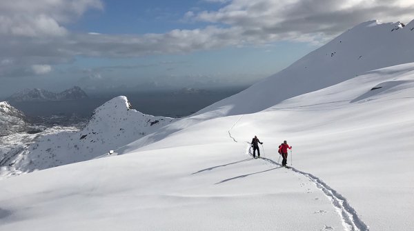 PrimaLoft lebt Verantwortung und strebt stets nach der perfekten Balance aus Performance und Nachhaltigkeit.