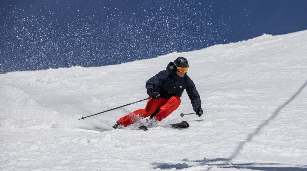 Mit Verbesserung der S/Race und S/Max Kollektionen verbessert Salomon auch das Gefühl für großartige Schwünge auf der Piste. Mit Verbesserung der S/Race und S/Max Kollektionen verbessert Salomon auch das Gefühl für großartige Schwünge auf der Piste.