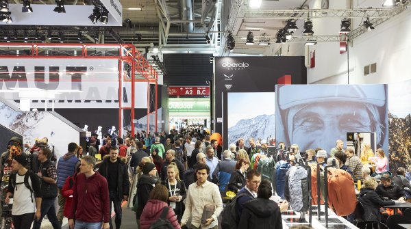 A lot of visitors fill the halls on the first day of ISPO Munich 2020