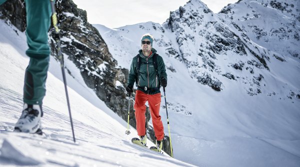ISPO.com shows the ski touring trends for winter 2020/21.