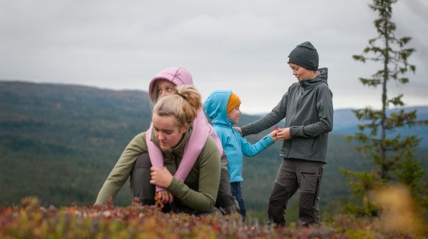 Marken wie Isbjörn of Sweden setzen auf nachhaltige Kleidung für Kinder.