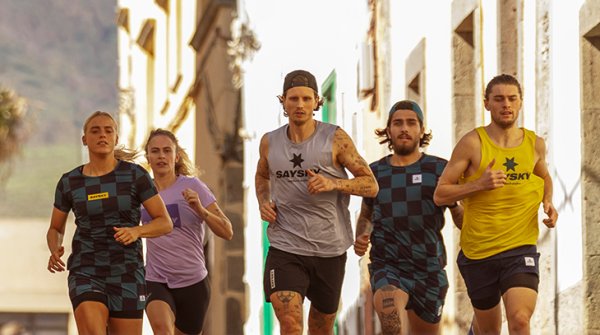 Um sich bei Performance Laufbekleidung abzuheben, geht Saysky beim Design eigene Wege.