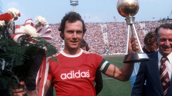 Franz Beckenbauer in 1976: In that year he became European Champion, European Cup Winner, Intercontinental Cup Winner and Footballer of the Year in Germany and Europe.