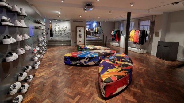 The new gender-neutral store of Adidas Originals in London is aimed primarily at Gen Z.