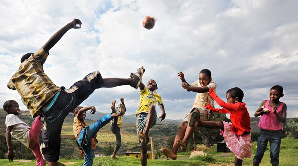 Right To Play: Spiel und Sport für eine Zukunft voller Chancen 