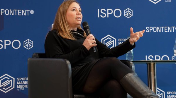 Kersti Lutz (CEO Billie Jean King Cup) im Talk bei SPORT BRAND MEDIA auf der ISPO 2024 über Frauen im Sport und Sportmanagement.