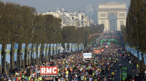 Läufer am Champs-Élysées. 