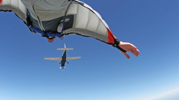 Wingsuit: Wie ein Vogel fliegen – nie war man diesem Traum so nah.
