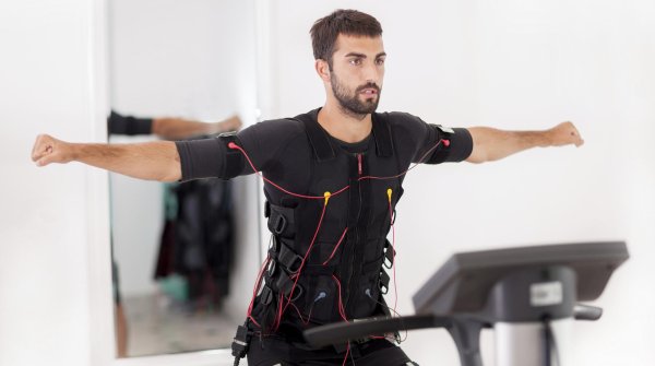 EMS – Krafttraining mit Strom zur Muskel-Stimulation 