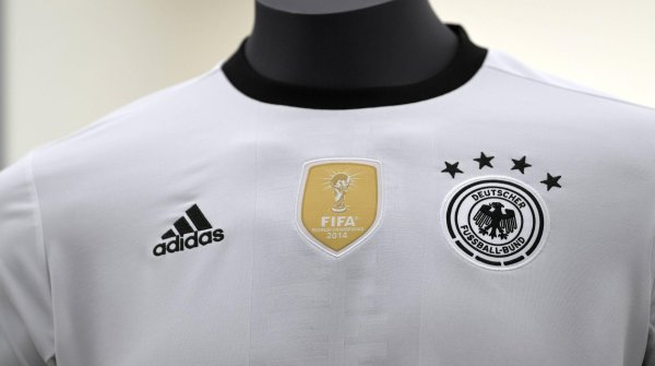 Die Zusammenarbeit zwischen Adidas und dem DFB geht weiter.