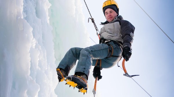 Lebenswichtig wie der Eispickel – Steigeisen zum Klettern auf Eis und Schnee