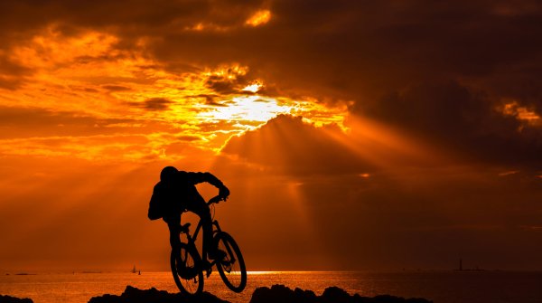 Von der Küste in die Berge: Frühlings-Biken auf Korsika
