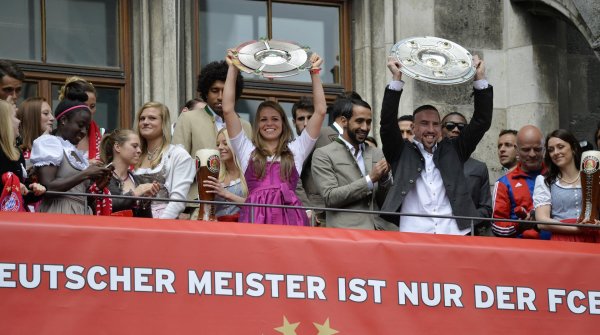 They celebrated the championship together on the Munich city hall balcony in 2015 and 2016: Melanie Leupolz and Franck Ribéry.