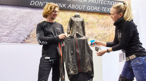 Selbstversuch an der Gore-Tex Shakedry Technology.