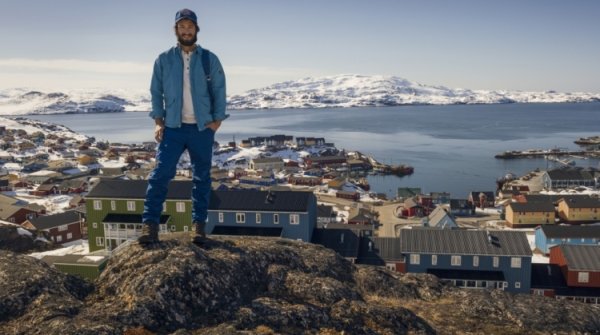 Feiert 2018 ihr 50-jähriges Bestehen: Die Greenland Kollektion von Fjällräven. Zum Jubiläum kommt sie erstmals in den bunten Farben der Häuser von Grönland auf den Markt.