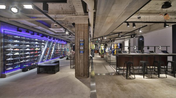 Sportartikel-Konzern Adidas ändert seinen Russland-Kurs: Das Unternehmen schließt Stores, die schlecht laufen