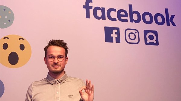 Fußball im sozialen Netzwerk: Daniel Kramer ist bei Facebook für die Bundesliga-Klubs zuständig.