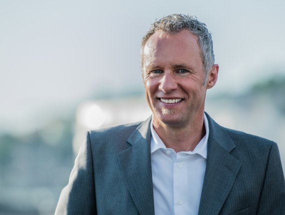 Axel Brosch hat 34 Jahre Erfahrung in der Sportartikelbranche gesammelt und ist jetzt Geschäftsführer Central Europe der Oberalp Gruppe