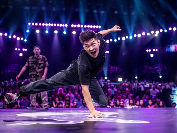 B-Boy Phil Wizard beim Breaken