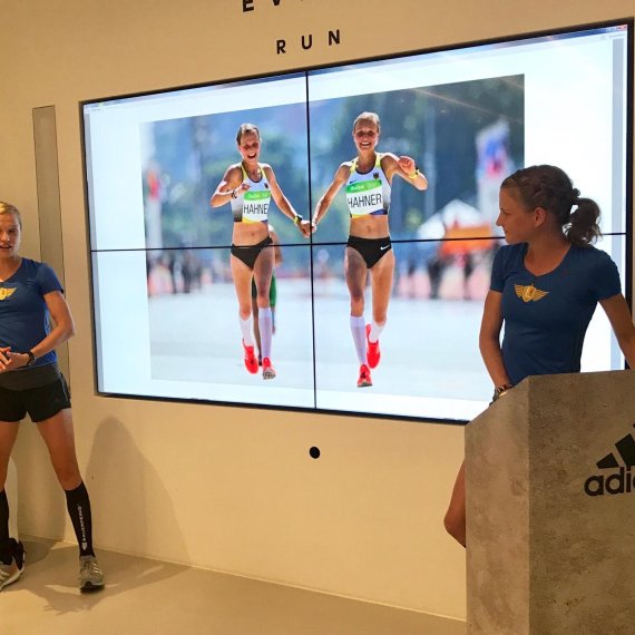 Anna (l.) und Lisa Hahner erklären, wie sie aus ihrer sportlichen Krise 2016 herausfanden.