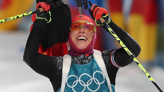Laura Dahlmeier freut sich über ihren Erfolg mit Gold in Pyeongchang