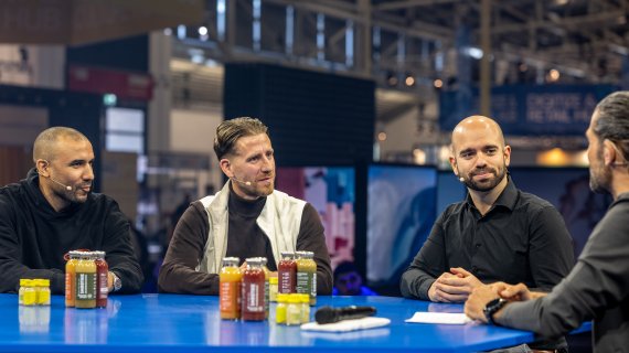 Daniel Donaldson, Hendrik Ruhe und Marco Raimondo Metzger im Talk bei der ISPO 2024