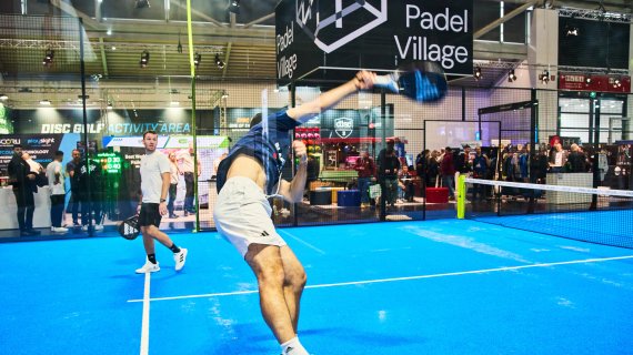 Spielende auf der Padel Village