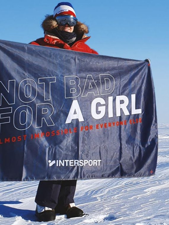 Anja Blacha erreichte als erster Mensch alleine und ohne fremde Unterstützung nach 57 Tagen auf Skiern den Südpol. 