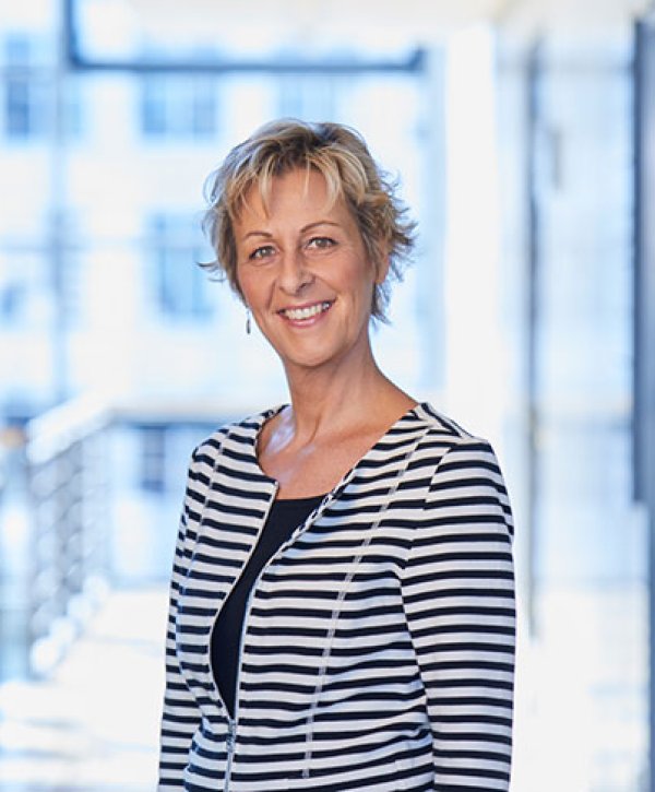 Martina Claus, AV von Spanien