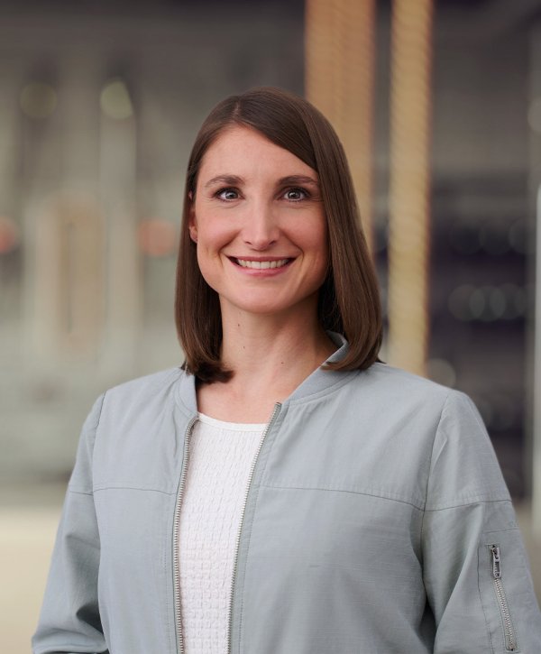 Lena Haushofer Headshot
