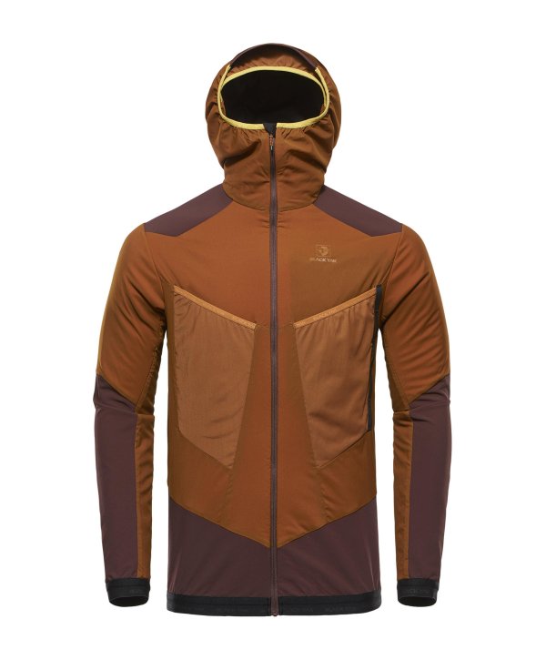 The SIGNATURE JACKET by Blackyak is GOLD WINNER of ISPO AWARD 2017 in the outdoor segment.