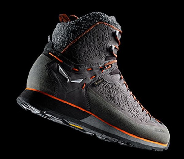 ISPO Award Gold Winner Outdoor Salewa Mountain Trainer 2 Winter Gore-Tex hiking boot