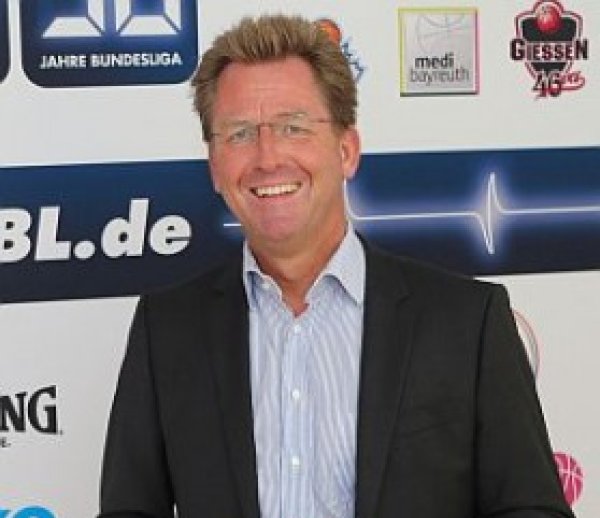 Dr. Stefan Holz - Geschäftsführer Basketball Bundesliga Dr. Stefan Holz - Geschäftsführer Basketball Bundesliga
