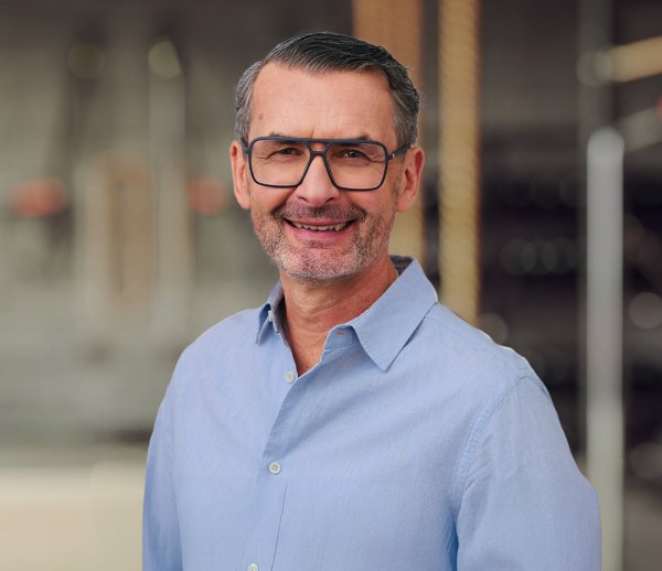 Carsten Schürg Headshot
