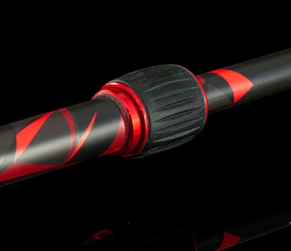 Die AR100-00 / SWIX SONIC R1 ALPINE POLES von SWIX sind WINNER beim ISPO AWARD 2017 im Segment Ski.